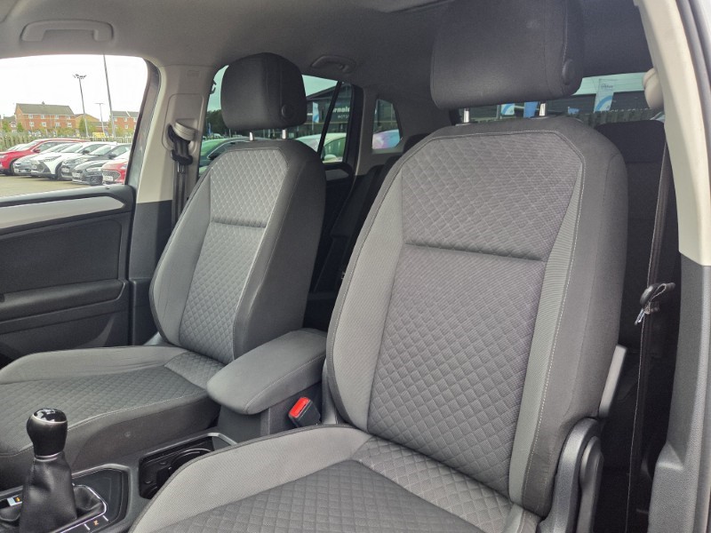 2017 (67) VOLKSWAGEN TIGUAN 2.0 TDi 150 SE Nav 5dr 5940624