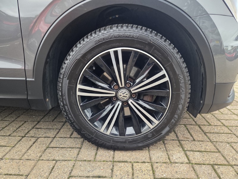 2017 (67) VOLKSWAGEN TIGUAN 2.0 TDi 150 SE Nav 5dr 5940601