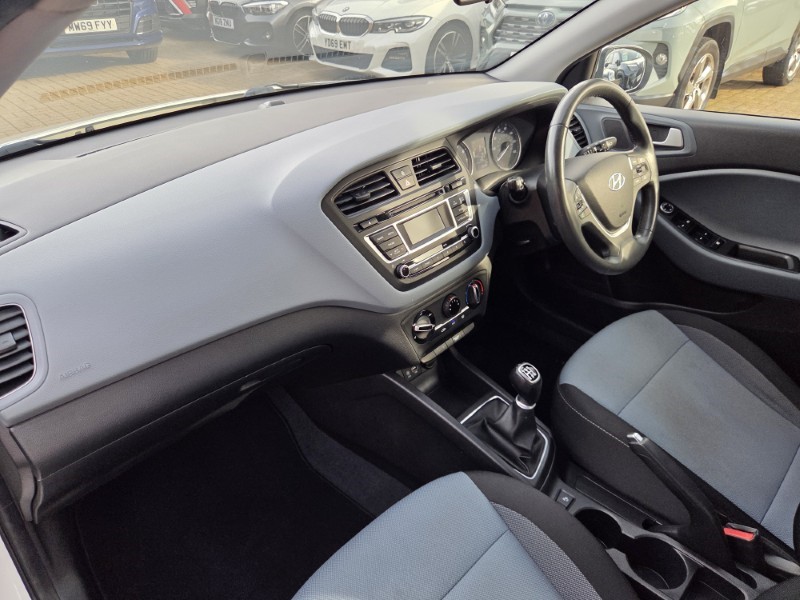 2017 (66) HYUNDAI I20 1.2 SE 5dr 5940662