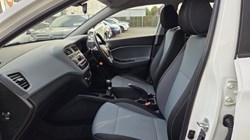2017 (66) HYUNDAI I20 1.2 SE 5dr 5940663