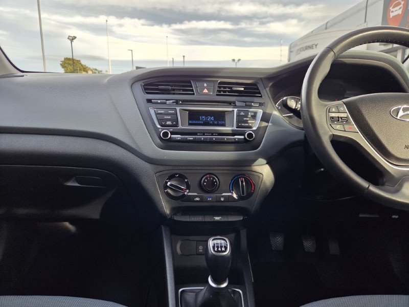 2017 (66) HYUNDAI I20 1.2 SE 5dr 5940660