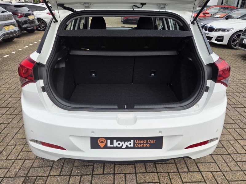 2016 (66) HYUNDAI I20 1.2 SE 5dr 5945144
