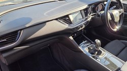 2018 (68) VAUXHALL INSIGNIA 1.5T SRi 5dr 5951687
