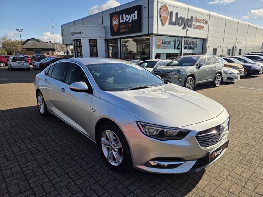2018 (68) VAUXHALL INSIGNIA 1.5T SRi 5dr