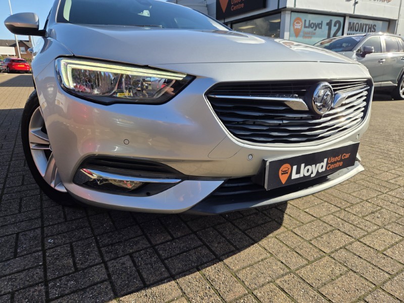 2018 (68) VAUXHALL INSIGNIA 1.5T SRi 5dr 5951670