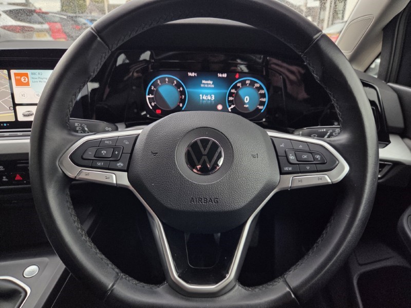 2021 (71) VOLKSWAGEN GOLF 2.0 TDI Life 5dr DSG 5955213