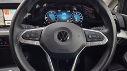 2021 (71) VOLKSWAGEN GOLF 2.0 TDI Life 5dr DSG 5955213