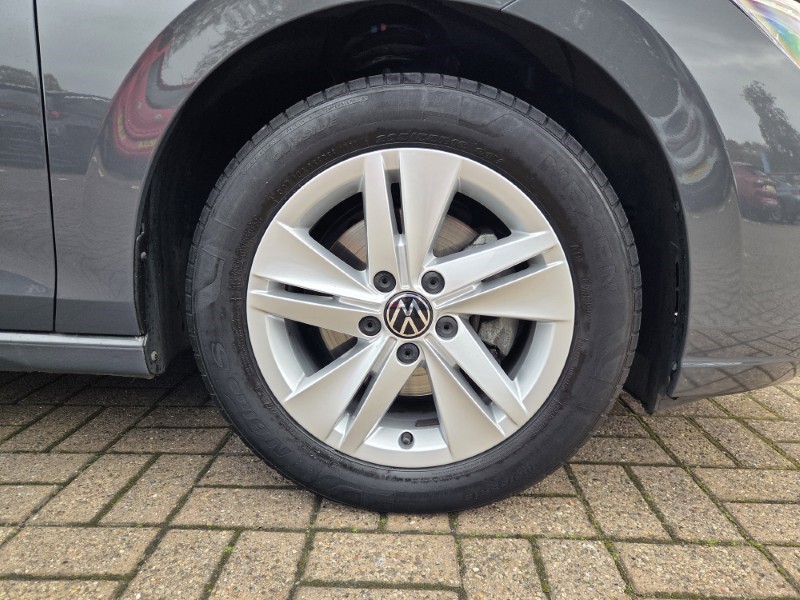 2021 (71) VOLKSWAGEN GOLF 2.0 TDI Life 5dr DSG 5955182