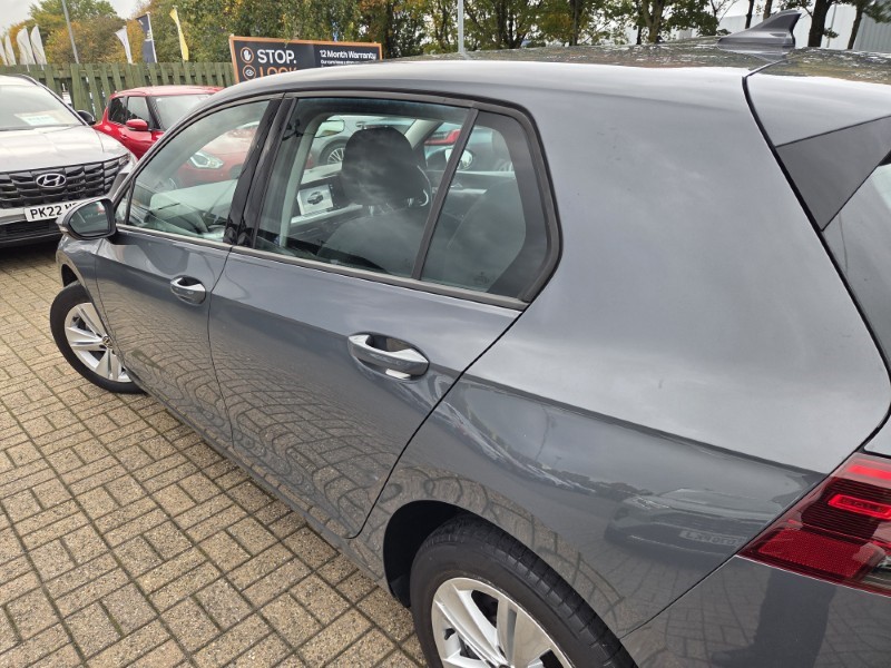 2021 (71) VOLKSWAGEN GOLF 2.0 TDI Life 5dr DSG 5955190