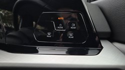 2021 (71) VOLKSWAGEN GOLF 2.0 TDI Life 5dr DSG 5955225