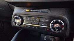 2019 (69) FORD FOCUS 1.0 EcoBoost 125 ST-Line X 5dr 5980442