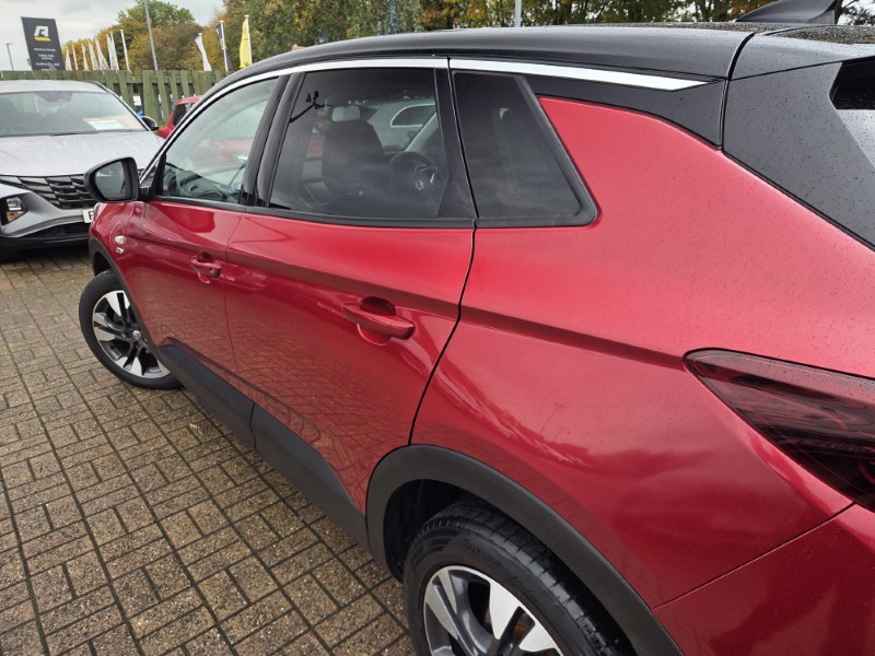 2020 (70) VAUXHALL GRANDLAND X 1.2 Turbo Griffin 5dr Auto 5960136