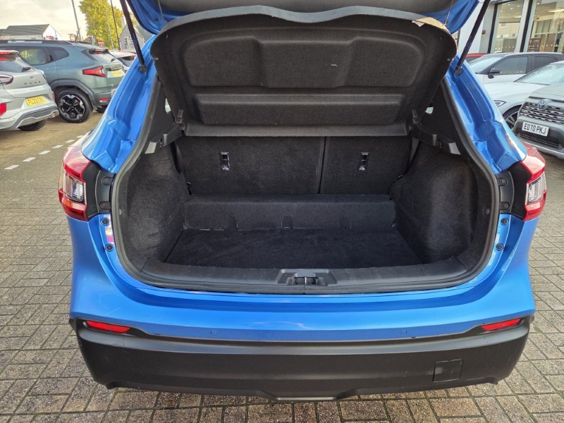 2021 (70) NISSAN QASHQAI 1.3 DiG-T Acenta Premium 5dr 5962999