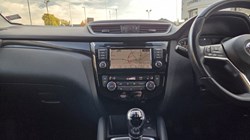 2021 (70) NISSAN QASHQAI 1.3 DiG-T Acenta Premium 5dr 5963006