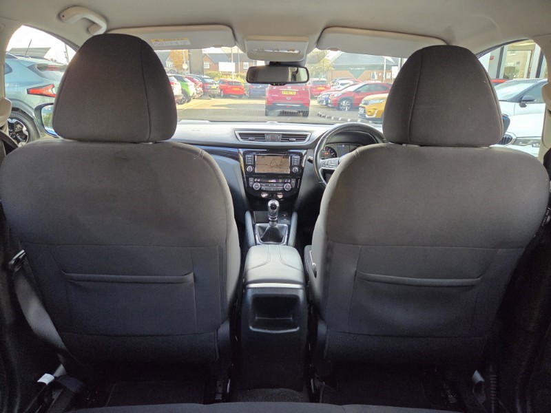 2021 (70) NISSAN QASHQAI 1.3 DiG-T Acenta Premium 5dr 5963001