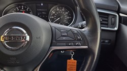 2021 (70) NISSAN QASHQAI 1.3 DiG-T Acenta Premium 5dr 5963015