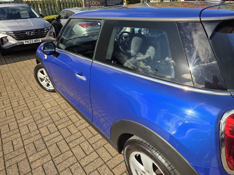 2019 (19) MINI HATCHBACK 1.5 Cooper Classic II 3dr Auto 5970083