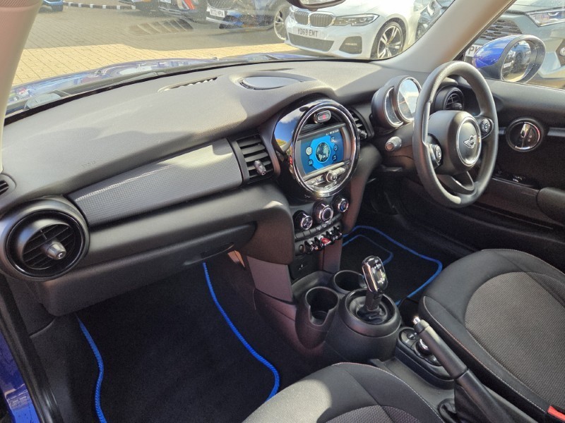 2019 (19) MINI HATCHBACK 1.5 Cooper Classic II 3dr Auto 5970092