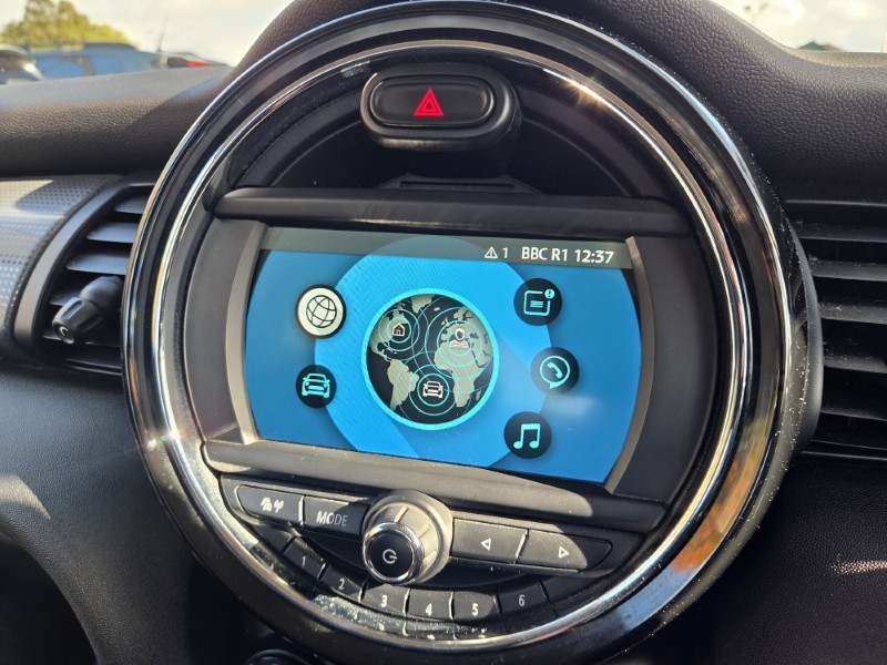 2019 (19) MINI HATCHBACK 1.5 Cooper Classic II 3dr Auto 5970108