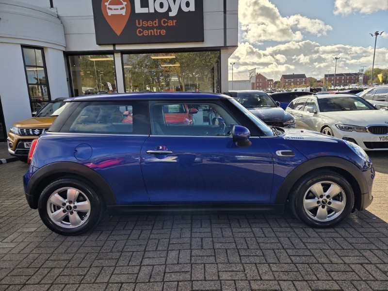 2019 (19) MINI HATCHBACK 1.5 Cooper Classic II 3dr Auto 5970073