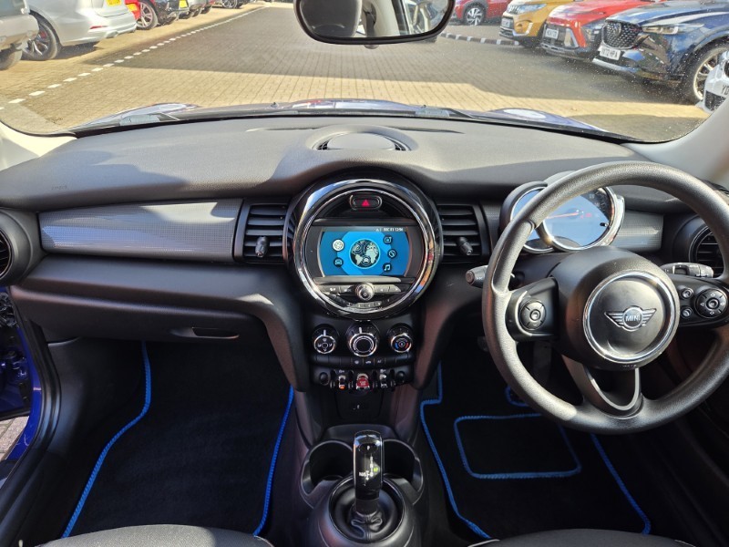 2019 (19) MINI HATCHBACK 1.5 Cooper Classic II 3dr Auto 5970096