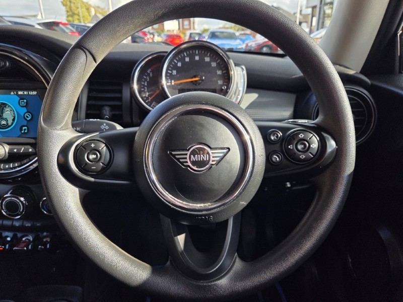 2019 (19) MINI HATCHBACK 1.5 Cooper Classic II 3dr Auto 5970104