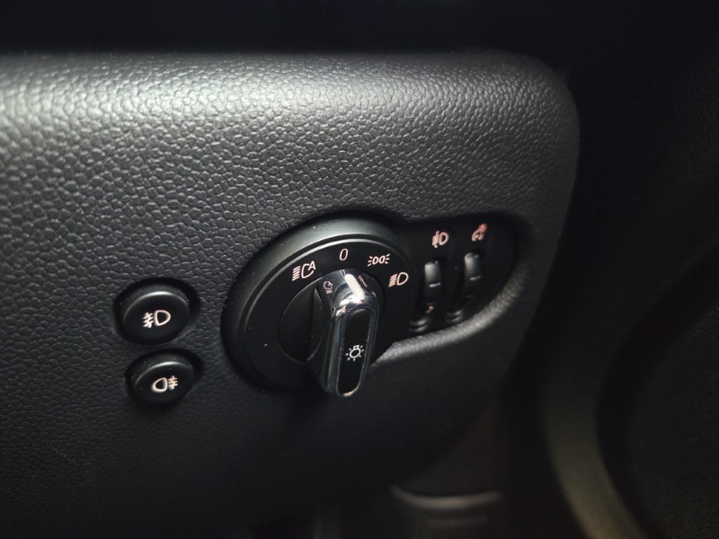 2019 (19) MINI HATCHBACK 1.5 Cooper Classic II 3dr Auto 5970113
