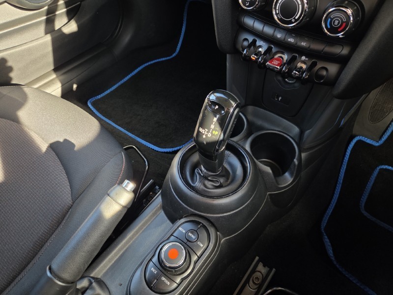2019 (19) MINI HATCHBACK 1.5 Cooper Classic II 3dr Auto 5970105