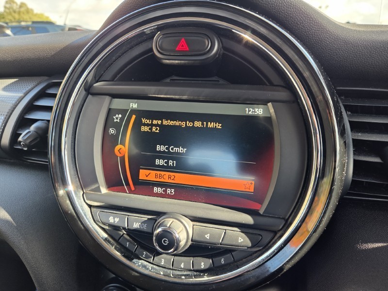 2019 (19) MINI HATCHBACK 1.5 Cooper Classic II 3dr Auto 5970110