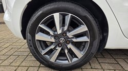 2017 (17) NISSAN MICRA 1.0 Acenta 5dr 5980561