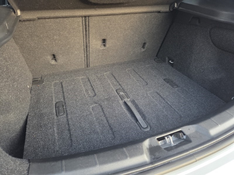 2019 (19) VOLVO V40 T3 [152] R DESIGN Edition 5dr Geartronic 5994897