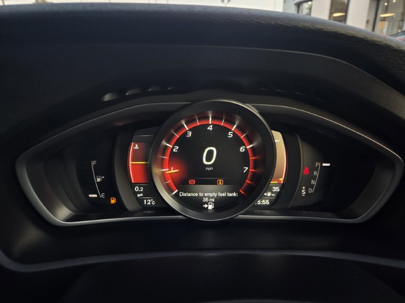 2019 (19) VOLVO V40 T3 [152] R DESIGN Edition 5dr Geartronic 5994913