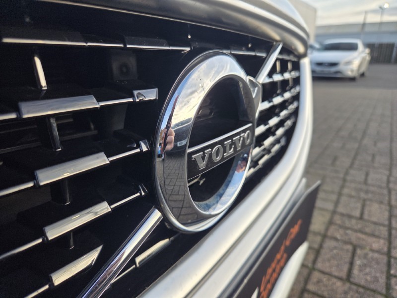 2019 (19) VOLVO V40 T3 [152] R DESIGN Edition 5dr Geartronic 5994890