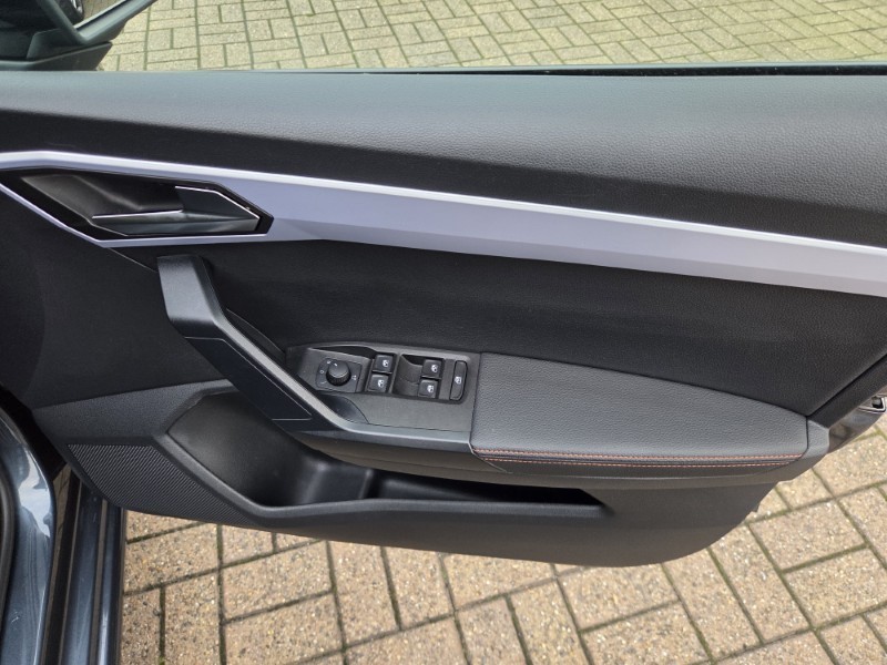 2024 (24) SEAT IBIZA 1.0 TSI 115 FR Sport 5dr 5991270