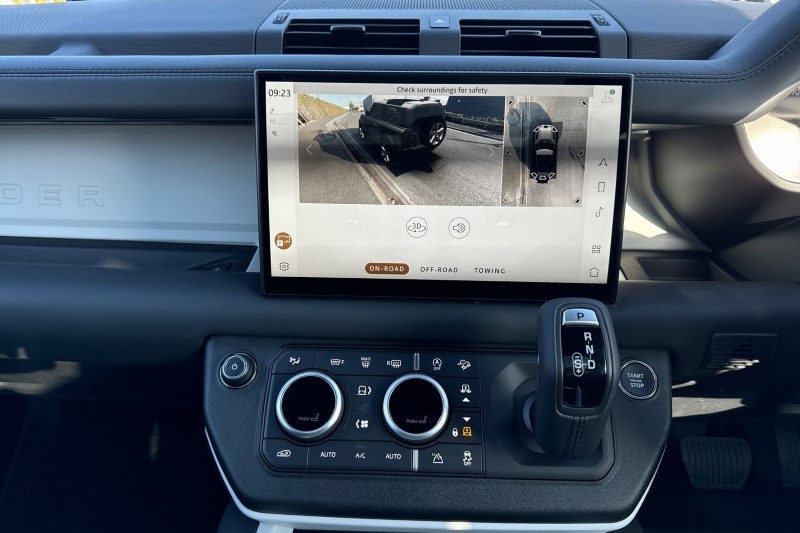 2024 (74) LAND ROVER DEFENDER 3.0 D350 X-Dynamic HSE 90 3dr Auto 3477841
