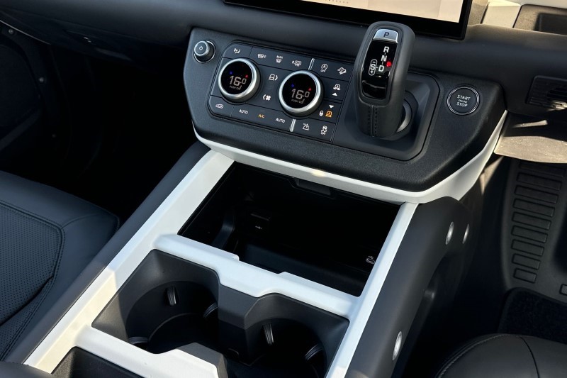 2024 (74) LAND ROVER DEFENDER 3.0 D350 X-Dynamic HSE 90 3dr Auto 3477847