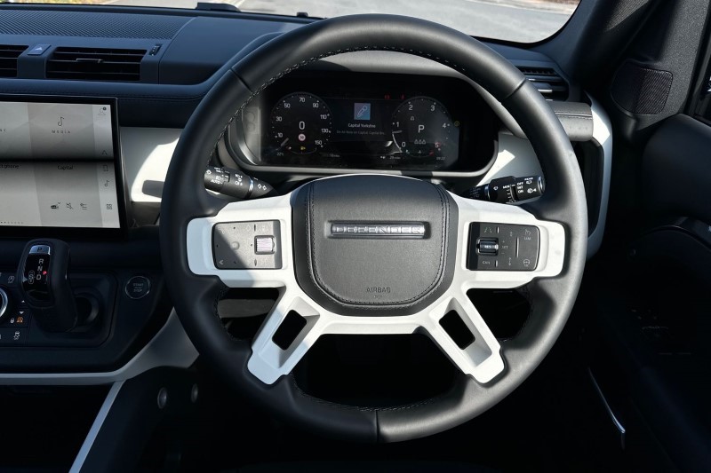 2024 (74) LAND ROVER DEFENDER 3.0 D350 X-Dynamic HSE 90 3dr Auto 3477835