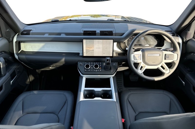 2024 (74) LAND ROVER DEFENDER 3.0 D350 X-Dynamic HSE 90 3dr Auto 3477826