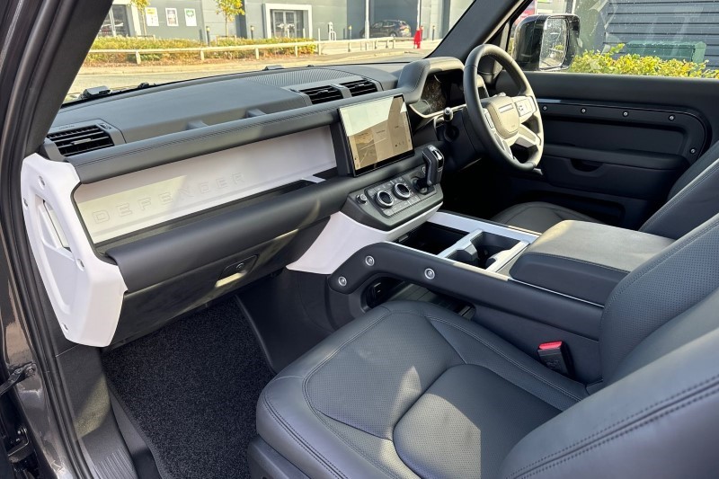 2024 (74) LAND ROVER DEFENDER 3.0 D350 X-Dynamic HSE 90 3dr Auto 3477851