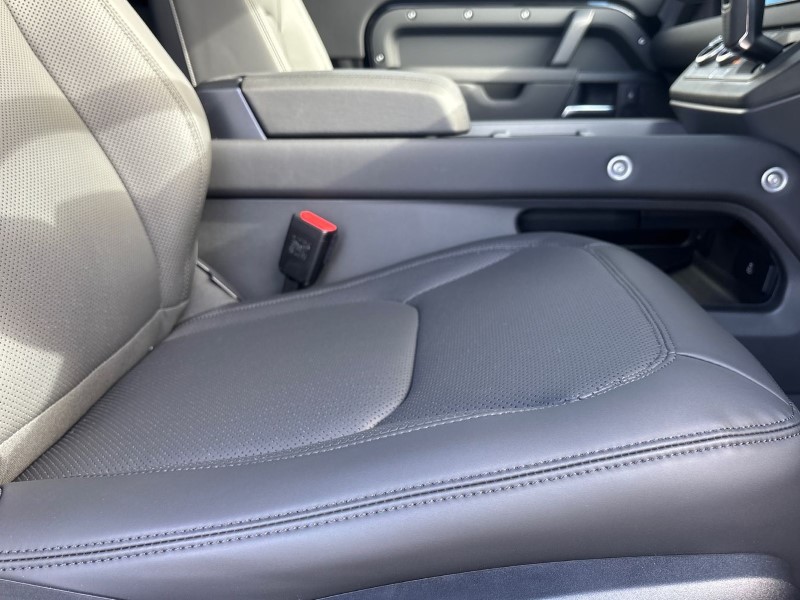  LAND ROVER DEFENDER 3.0 D350 X-Dynamic SE 90 3dr Auto 3553446