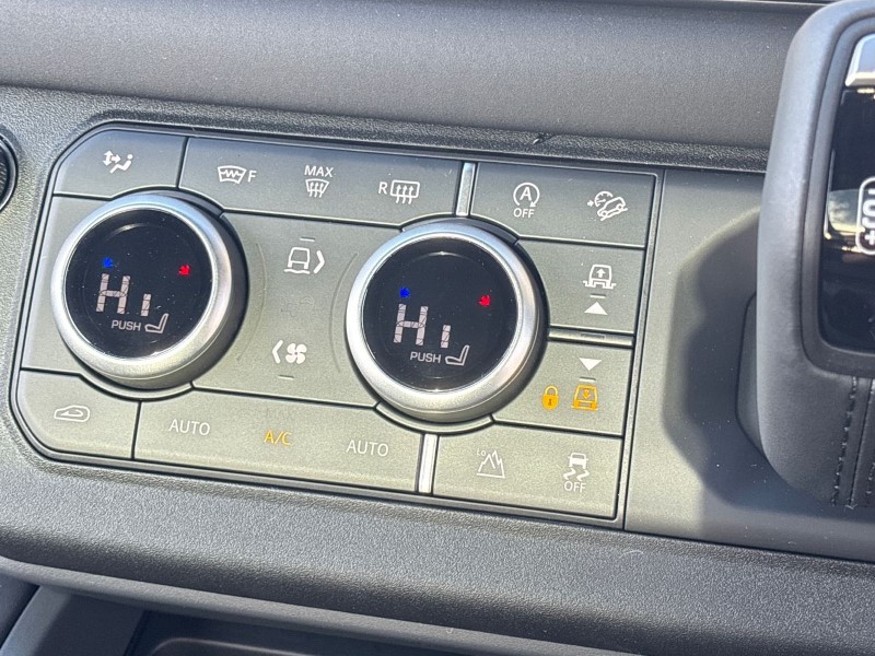  LAND ROVER DEFENDER 3.0 D350 X-Dynamic SE 90 3dr Auto 3553458