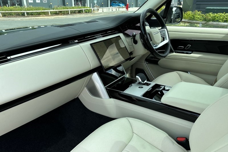 2024 (74) LAND ROVER RANGE ROVER 4.4 P530 V8 Autobiography LWB 4dr Auto 3267642
