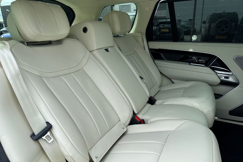 2024 (74) LAND ROVER RANGE ROVER 4.4 P530 V8 Autobiography LWB 4dr Auto 3267640