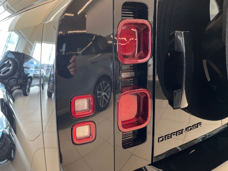  LAND ROVER DEFENDER 3.0 D350 X-Dynamic HSE 110 5dr Auto 3561606