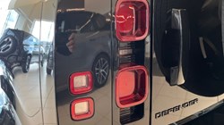 LAND ROVER DEFENDER 3.0 D350 X-Dynamic HSE 110 5dr Auto 3561606