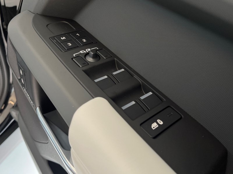  LAND ROVER DEFENDER 3.0 D350 X-Dynamic HSE 110 5dr Auto 3561583