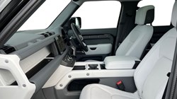 LAND ROVER DEFENDER 3.0 D350 X-Dynamic HSE 110 5dr Auto 3561572
