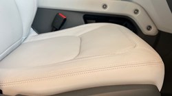 LAND ROVER DEFENDER 3.0 D350 X-Dynamic HSE 110 5dr Auto 3561585