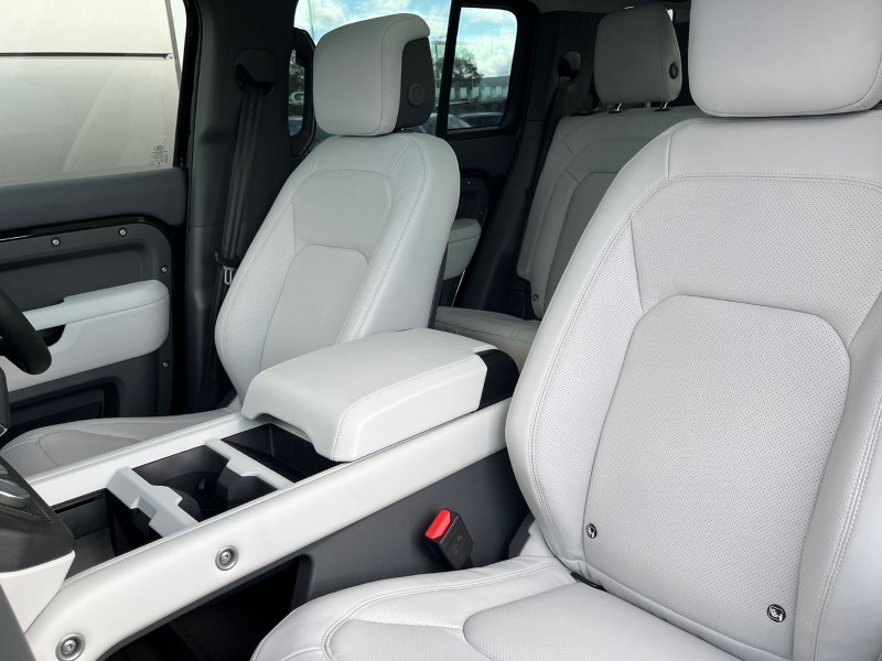  LAND ROVER DEFENDER 3.0 D350 X-Dynamic HSE 110 5dr Auto 3561601