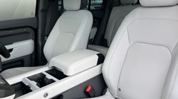 LAND ROVER DEFENDER 3.0 D350 X-Dynamic HSE 110 5dr Auto 3561601